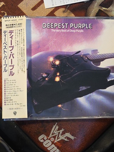 Deep purple deepest - purple,